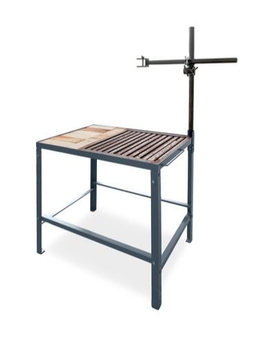 MESA DE SOLDADURA EN FORMACIÓN - (A X L X A): 600 X 600 X 800 MM, CON BANDEJA